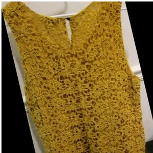 Floral lace sleeveless blouse